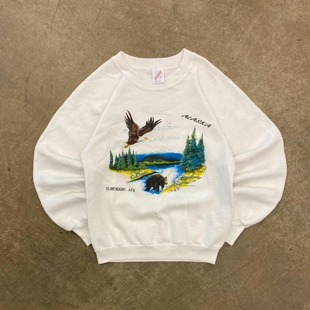 Vintage Alaska Nature Animals Jerzees 90s Eagle Crewneck Sweatshirt  Size Small